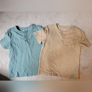 Bundle of 2 boys 3t button shirts with pocket